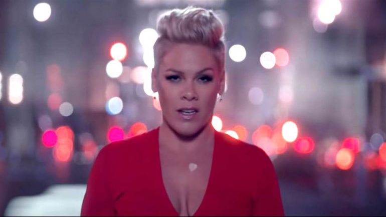 Pink – Wzrost – Waga – Wymiary – Kolor oczu – Wiki