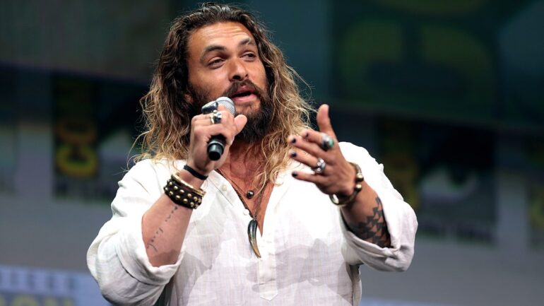 Jason Momoa Wzrost – Waga – Wymiary – Kolor oczu